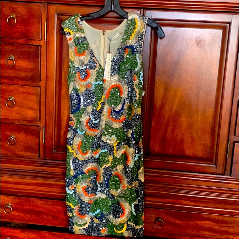 NWT Alice + Olivia ‘Alaina’ Sequin Cocktail Dress Sz 2
